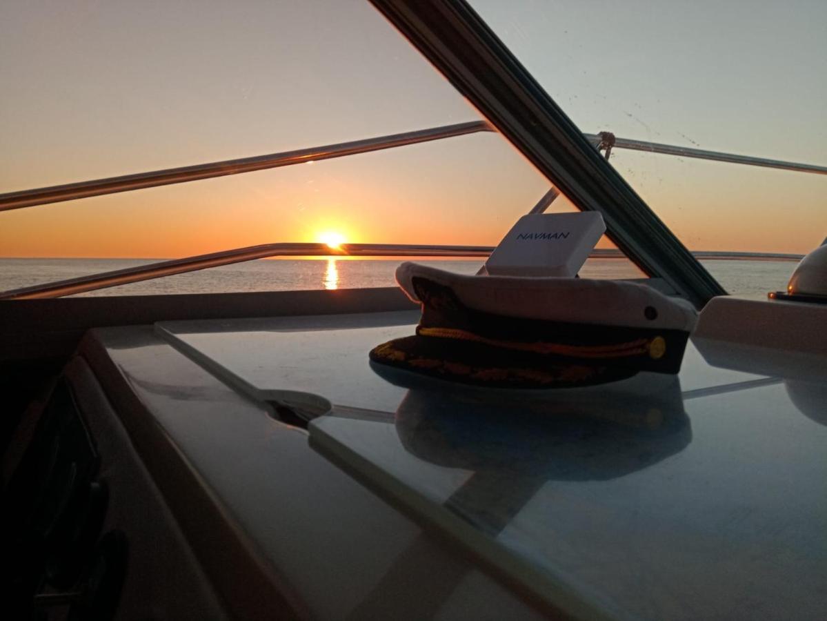 Diamantedouro - Boat Hotel Vila Nova de Gaia Kültér fotó